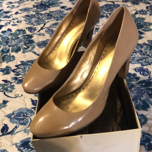 Authentic Coach Sheri Patent Leather Nude Heels - Picture 15 of 16